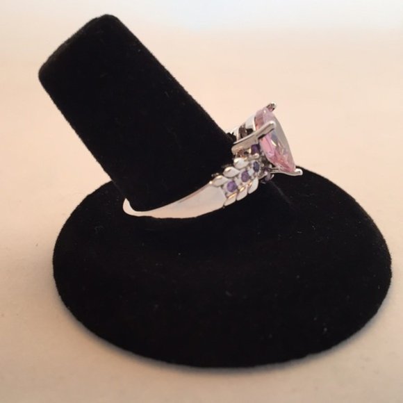 Pear cut pink topaz ring - Picture 4 of 5